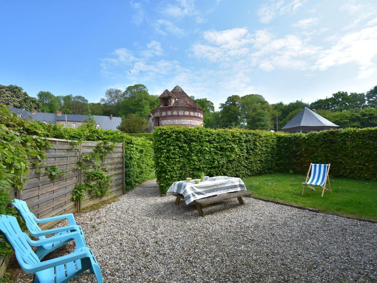Classic Cottage In Le Bourg-Dun With Garden Exterior photo